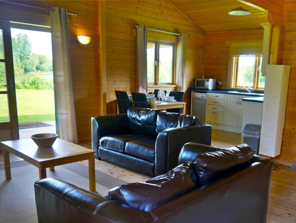 Lake Pochard Holiday Lodges Саут-Керні Номер фото